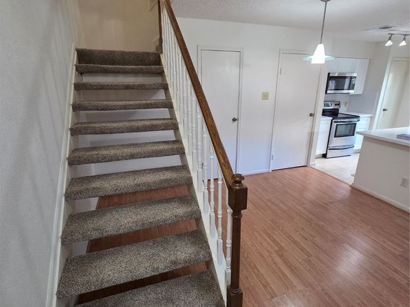 2120 El Paseo Street 2106, Houston TX 77054