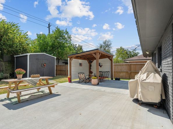 1119 W 30th Street, Houston TX 77018