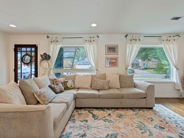 1119 W 30th Street, Houston TX 77018