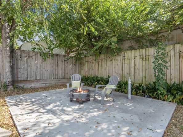 1119 W 30th Street, Houston TX 77018