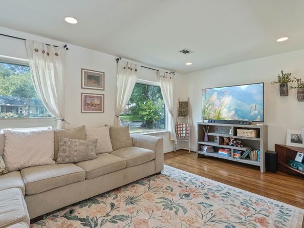 1119 W 30th Street, Houston TX 77018