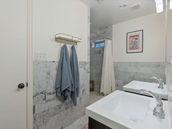 1119 W 30th Street, Houston TX 77018