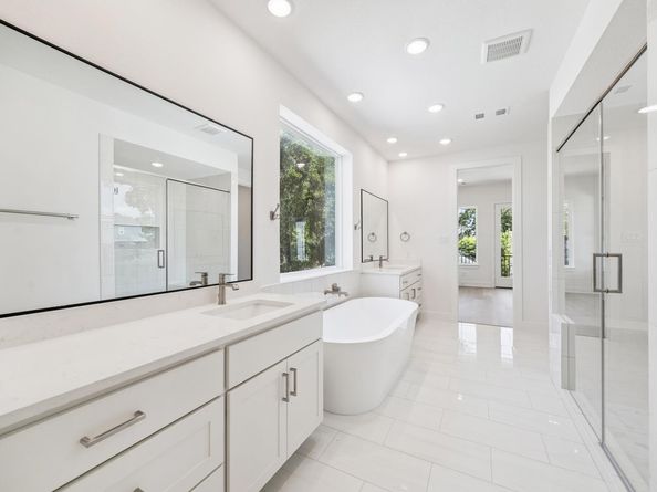 1321 Alexander Street, Houston TX 77008