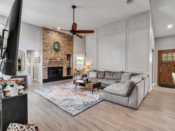 1406 Rushworth Drive, Houston TX 77014