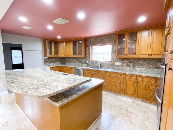 5011 Imogene Street, Houston TX 77096