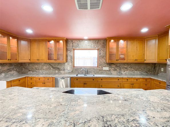 5011 Imogene Street, Houston TX 77096