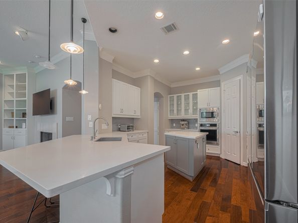 4006 Lanark Ln, Houston TX 77025