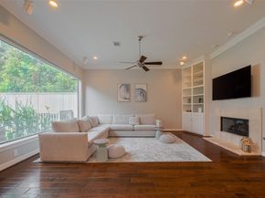 4006 Lanark Ln, Houston TX 77025