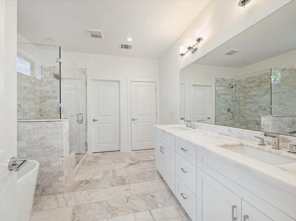5108 Eigel Street, Houston TX 77007