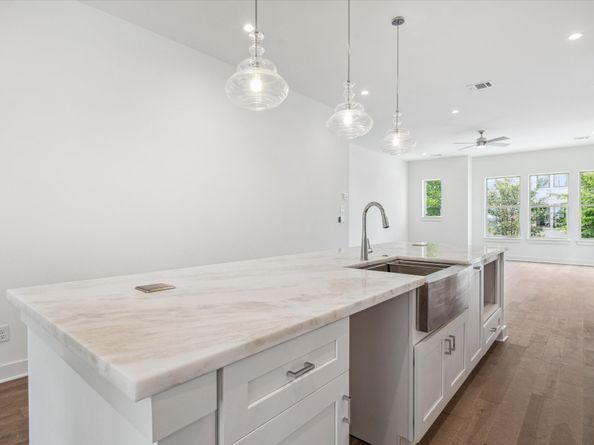 5108 Eigel Street, Houston TX 77007