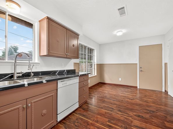 11811 Rowan, Houston TX 77072