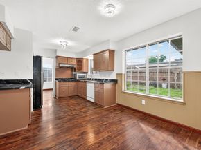 11811 Rowan, Houston TX 77072