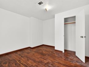 11811 Rowan, Houston TX 77072