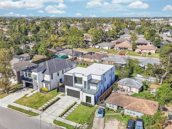 7218 Schiller Street, Houston TX 77055