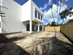 7218 Schiller Street, Houston TX 77055