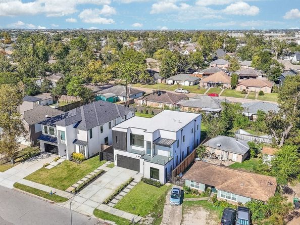 7218 Schiller Street, Houston TX 77055