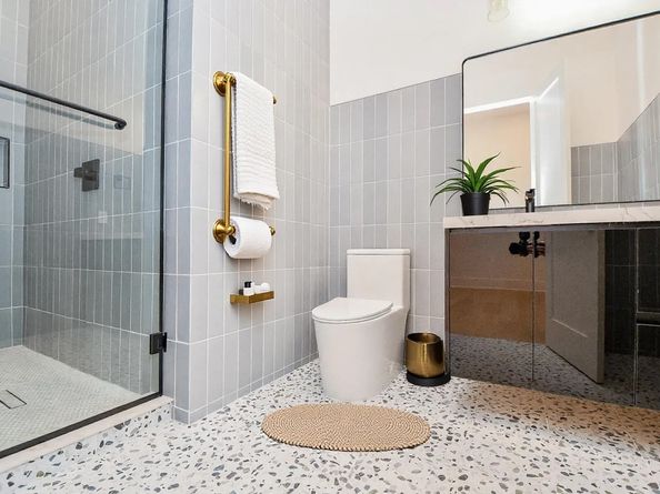 7218 Schiller Street, Houston TX 77055