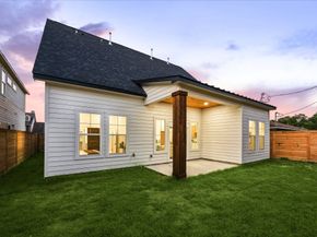 206 Milwaukee Street, Houston TX 77009