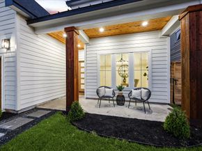 206 Milwaukee Street, Houston TX 77009