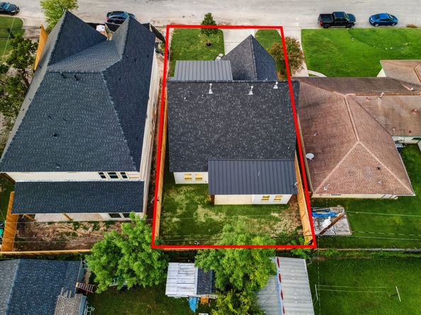 206 Milwaukee Street, Houston TX 77009