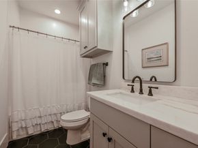 1512 Ashland Street, Houston TX 77008