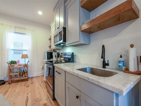 1512 Ashland Street, Houston TX 77008
