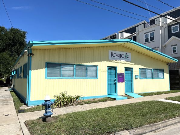 2501 Mcgowen Street, Houston TX 77004
