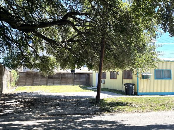 2501 Mcgowen Street, Houston TX 77004