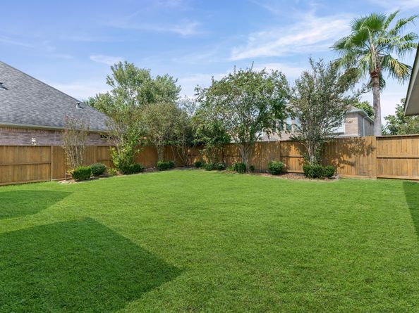 1615 Noble Pointe Drive, Spring TX 77379