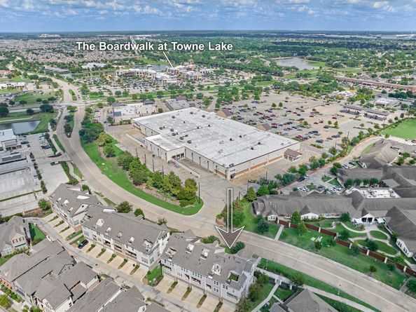 9627 Towne Lake Parkway, Cypress TX 77433