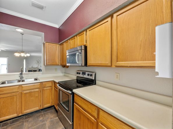 7617 Cambridge Street 7617, Houston TX 77054