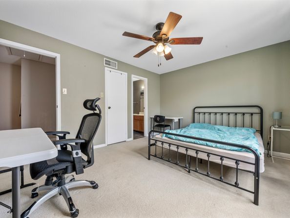 7617 Cambridge Street 7617, Houston TX 77054