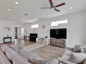 8706 Ojeman Creek Lane, Houston TX 77055