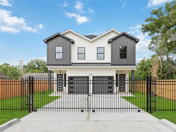 8015 Venus Street A/B, Houston TX 77088