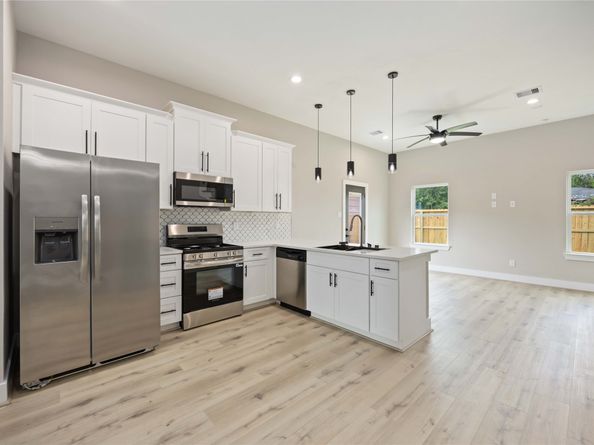 8015 Venus Street A/B, Houston TX 77088
