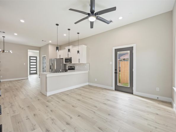 8015 Venus Street A/B, Houston TX 77088