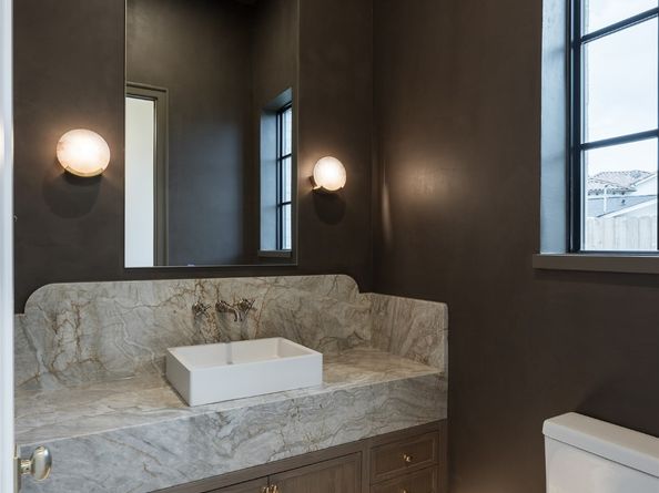 765 Sue Barnett Drive, Houston TX 77018