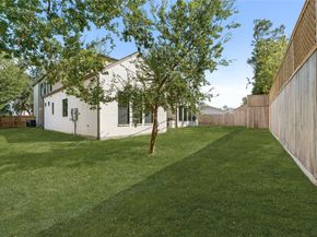 765 Sue Barnett Drive, Houston TX 77018