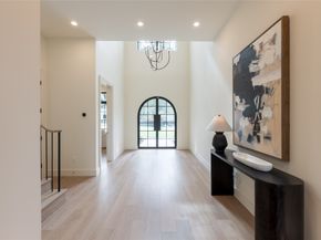 765 Sue Barnett Drive, Houston TX 77018