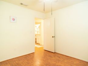 8923 Hendon Lane, Houston TX 77036