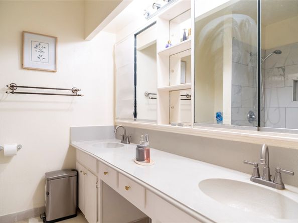 8923 Hendon Lane, Houston TX 77036