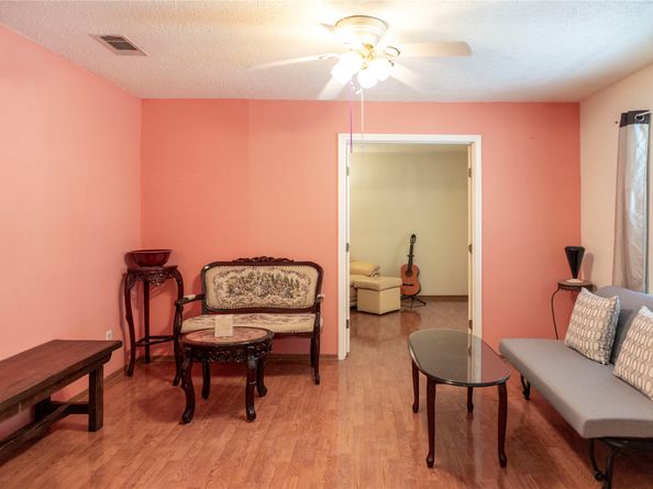 8923 Hendon Lane, Houston TX 77036