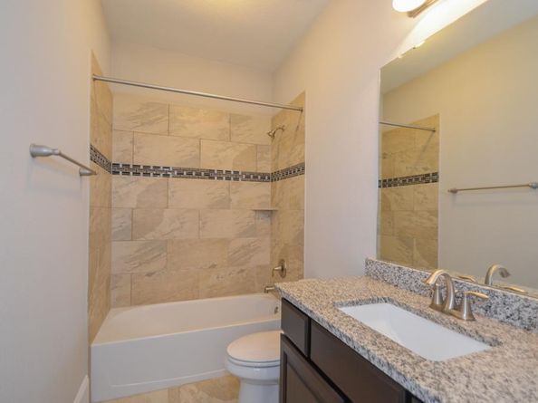 1110 Oakwood Pass, Houston TX 77043