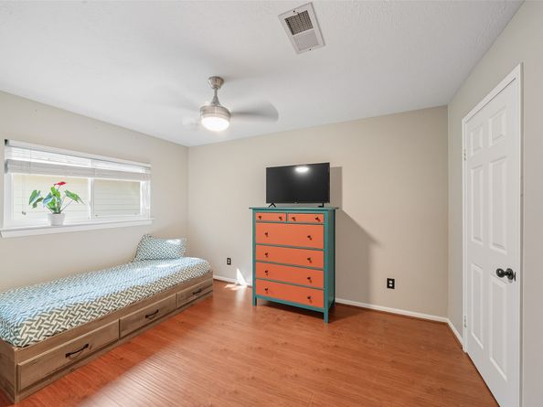 215 E Rainbow Ridge Circle, Spring TX 77381