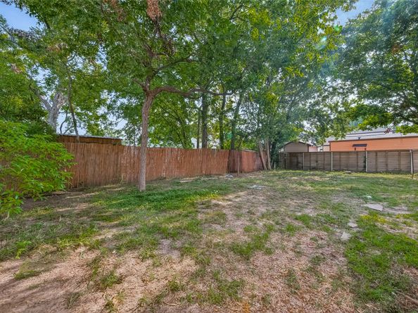 5223 Clay Street, Houston TX 77023