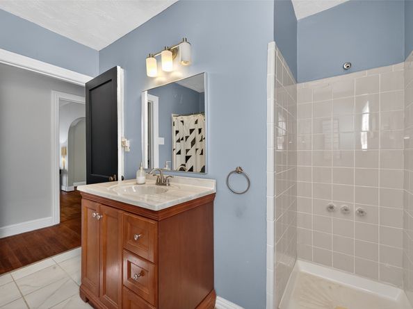5223 Clay Street, Houston TX 77023