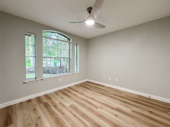 27 Auburn Path Drive, The Woodlands TX 77382