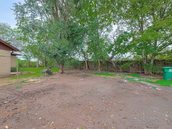 12111 Jutland Road, Houston TX 77048