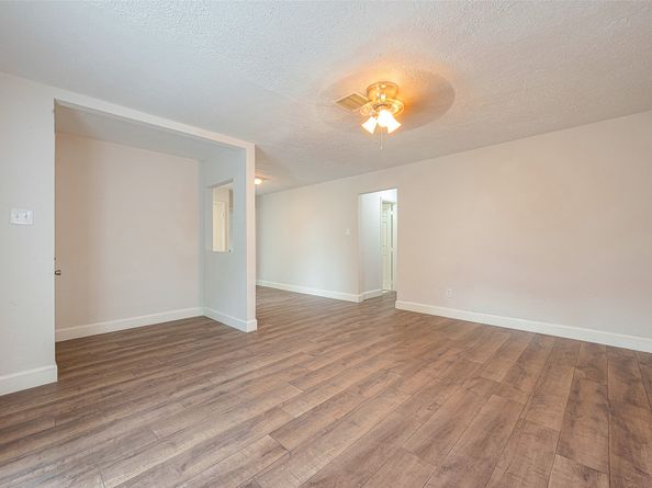 12111 Jutland Road, Houston TX 77048