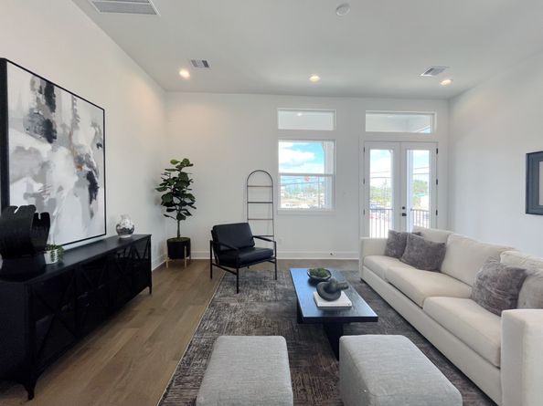 303P Marcella Street, Houston TX 77091